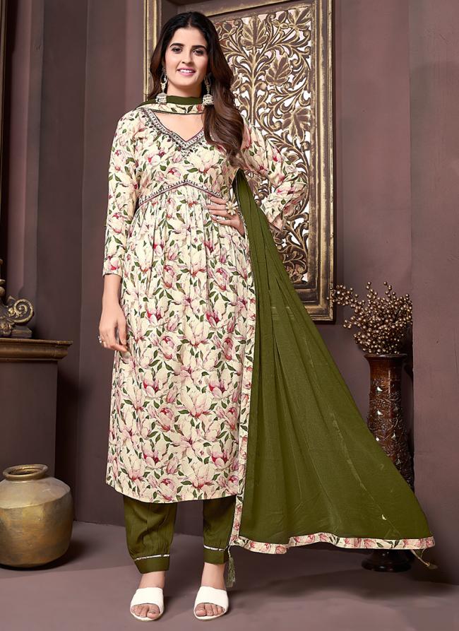 Rayon Green Festival Wear Embroidery Work Readymade Alia Cut Salwar Suit